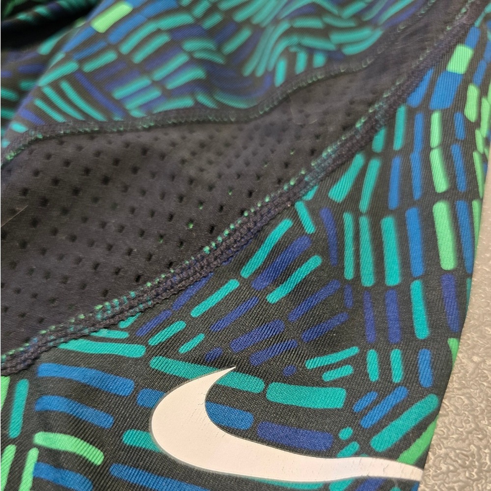 Nike Pro Womens M Cropped Leggings Green Blue Pattern Mesh Compression - Picture 8 of 9